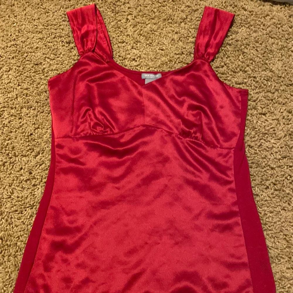 EUC ANN TAYLOR DEEP RED CAMISOLE SIZE XS - Picture 1 of 6